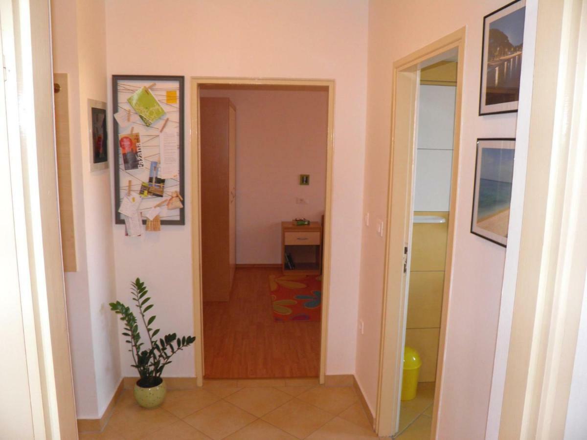 Apartment Suzy With Private Parking Fažana Exterior foto